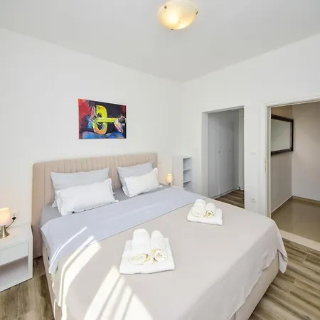 Maris By Interhome * Seget Vranjica