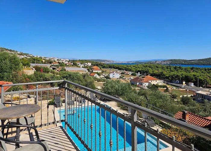 Villa Maris By Interhome Seget Vranjica